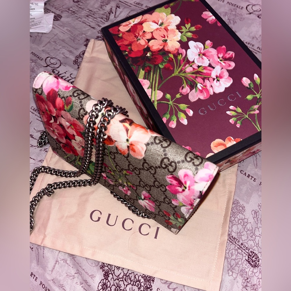 Authentic Gucci blooms crossbody bag